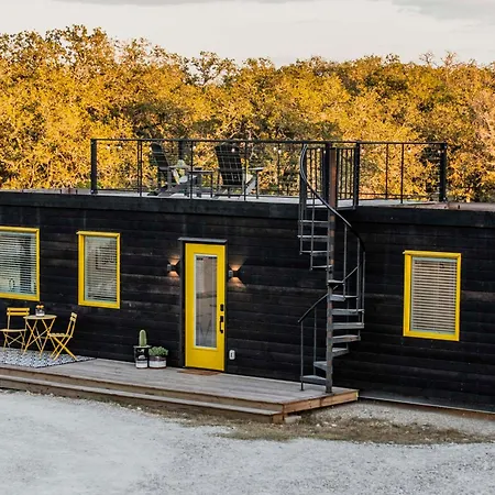 New The Yellow Beacon-Luxury Shipping Container Fredericksburg Exterior photo