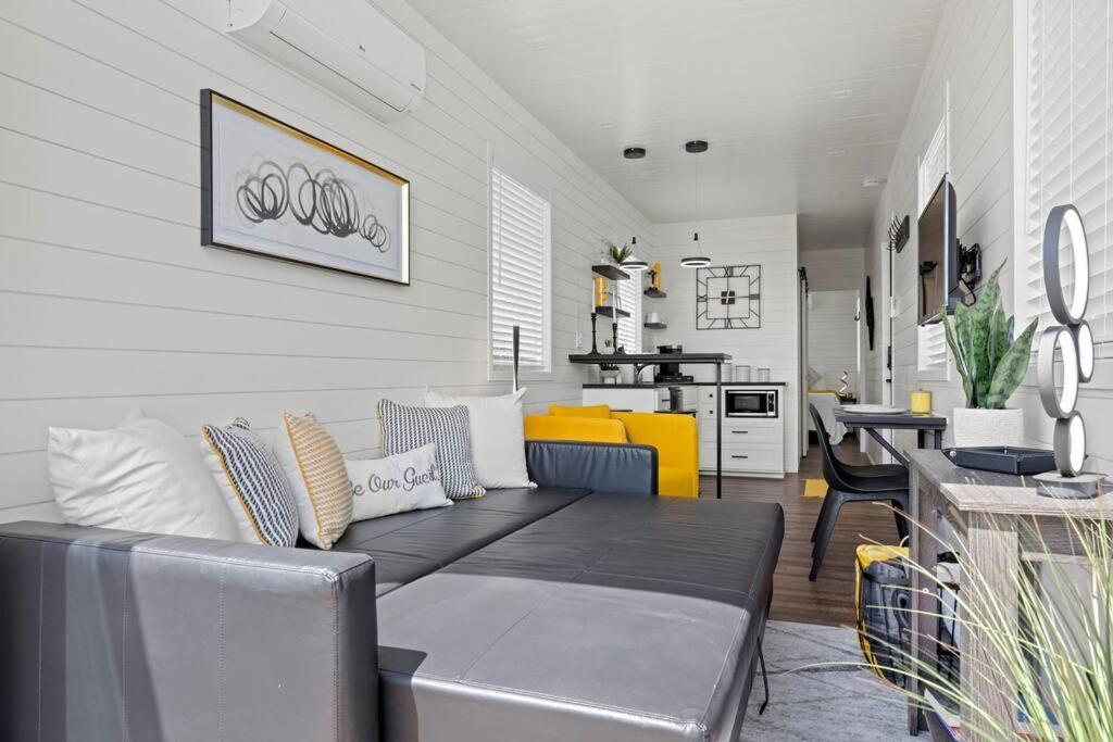New The Yellow Beacon-luxury Shipping Container * Fredericksburg